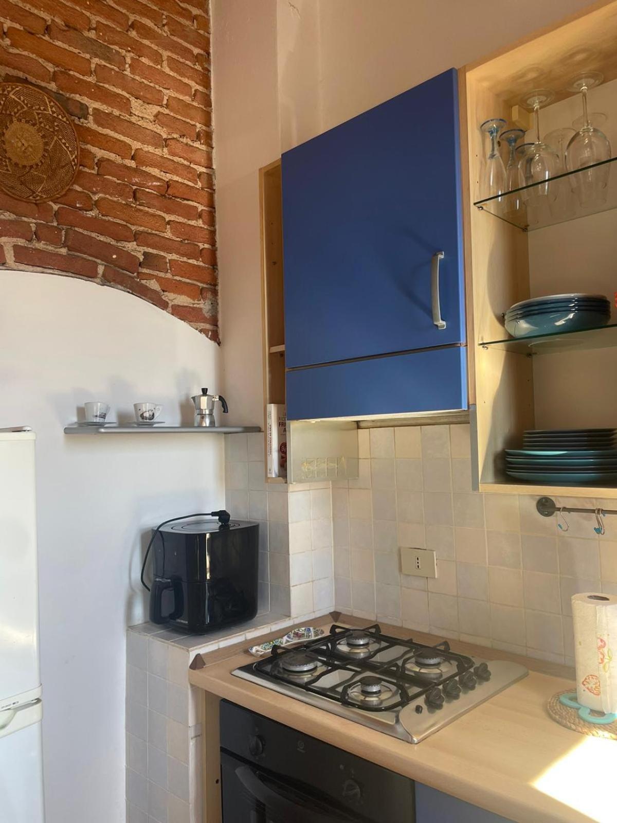 דירות ליבורנו La Finestra Sul Porto מראה חיצוני תמונה